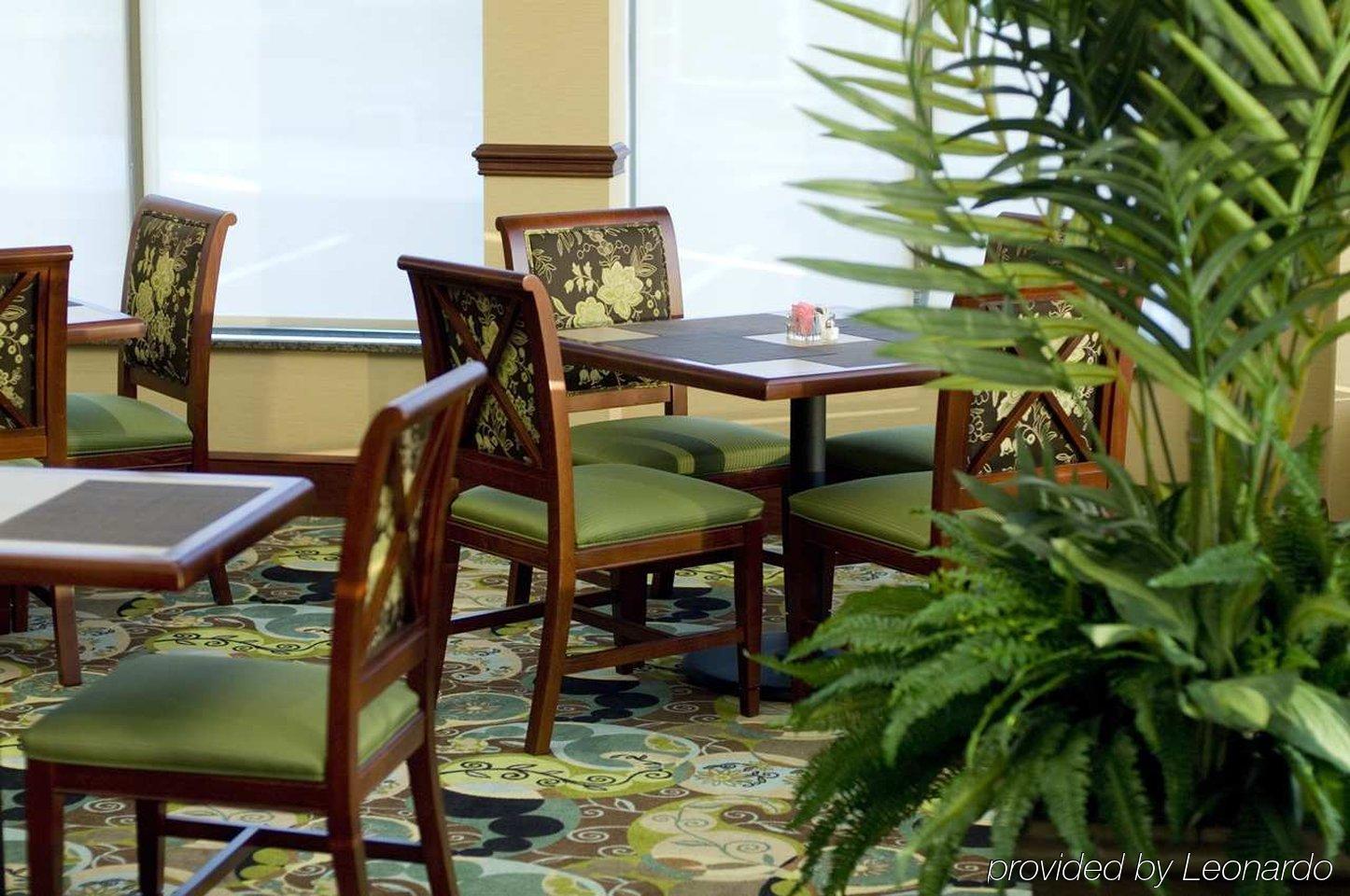 Hilton Garden Inn Evansville Restaurant photo